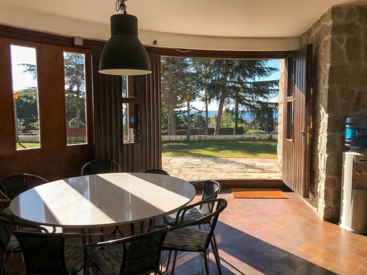 Dining room overlooking the garden